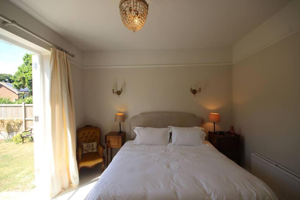 Kingsdown Downsview别墅 外观 照片